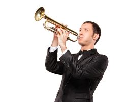 Trumpet blowing oy9x4h6dflghfvkfbe8011ivkf8vdmvj0e2f72hmj4 - Domov